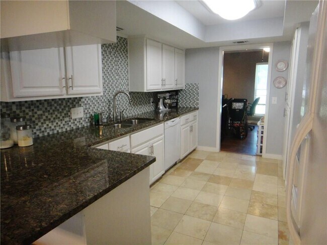 Building Photo - 2407 Harrowden Dr