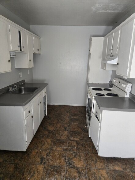 Building Photo - 705 Morgan Ave