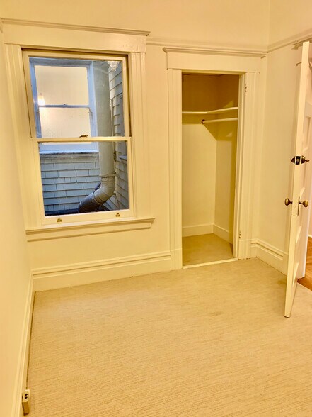 Building Photo - 2859 Divisadero St