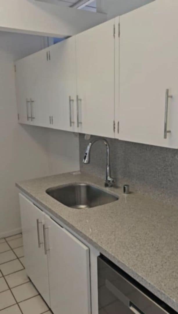 Building Photo - BEAUTIFUL "Blue Bungalow" 4 Bed/3 Bath Hom...
