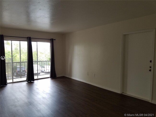 Building Photo - 7851 Miller Dr