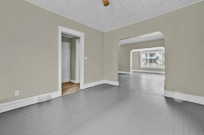 Building Photo - 13317 Caine Ave
