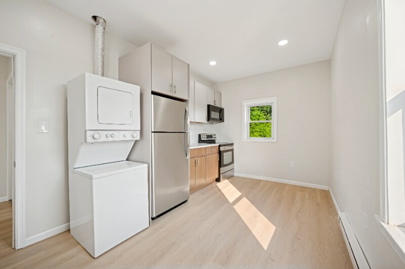 Building Photo - 931 E Woodlawn St