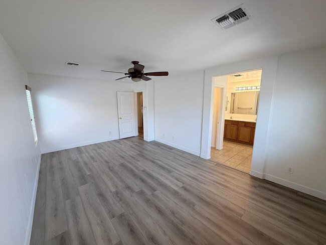 Building Photo - 3938 S Napa Ln
