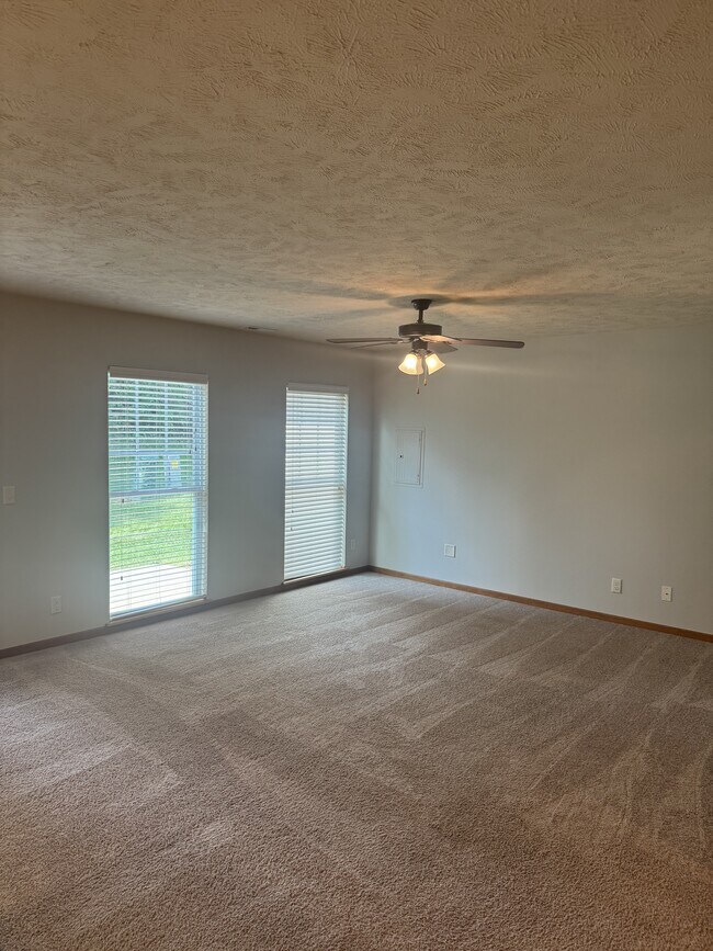 Building Photo - 5721 Brendon Ln