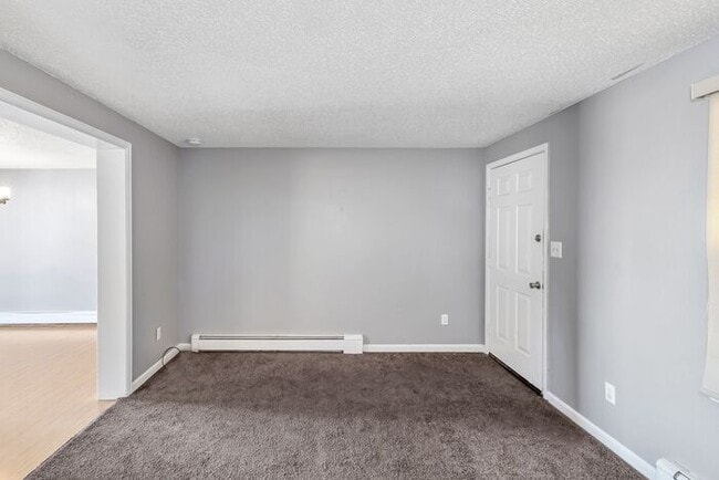 Building Photo - Charming 3-Bedroom Family Home in Orchard ...