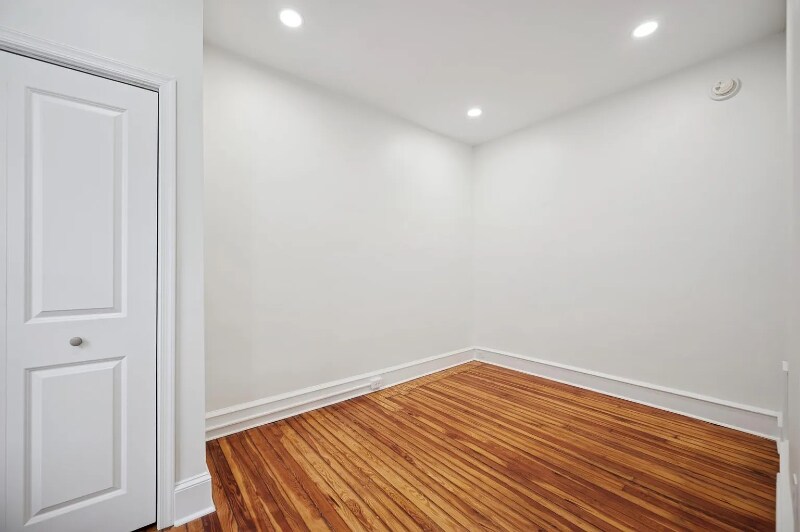 Building Photo - 236 Harvey St