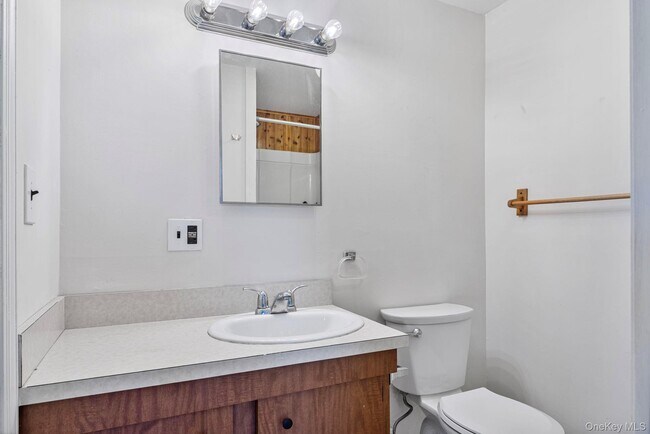 Building Photo - 500 5th Ave