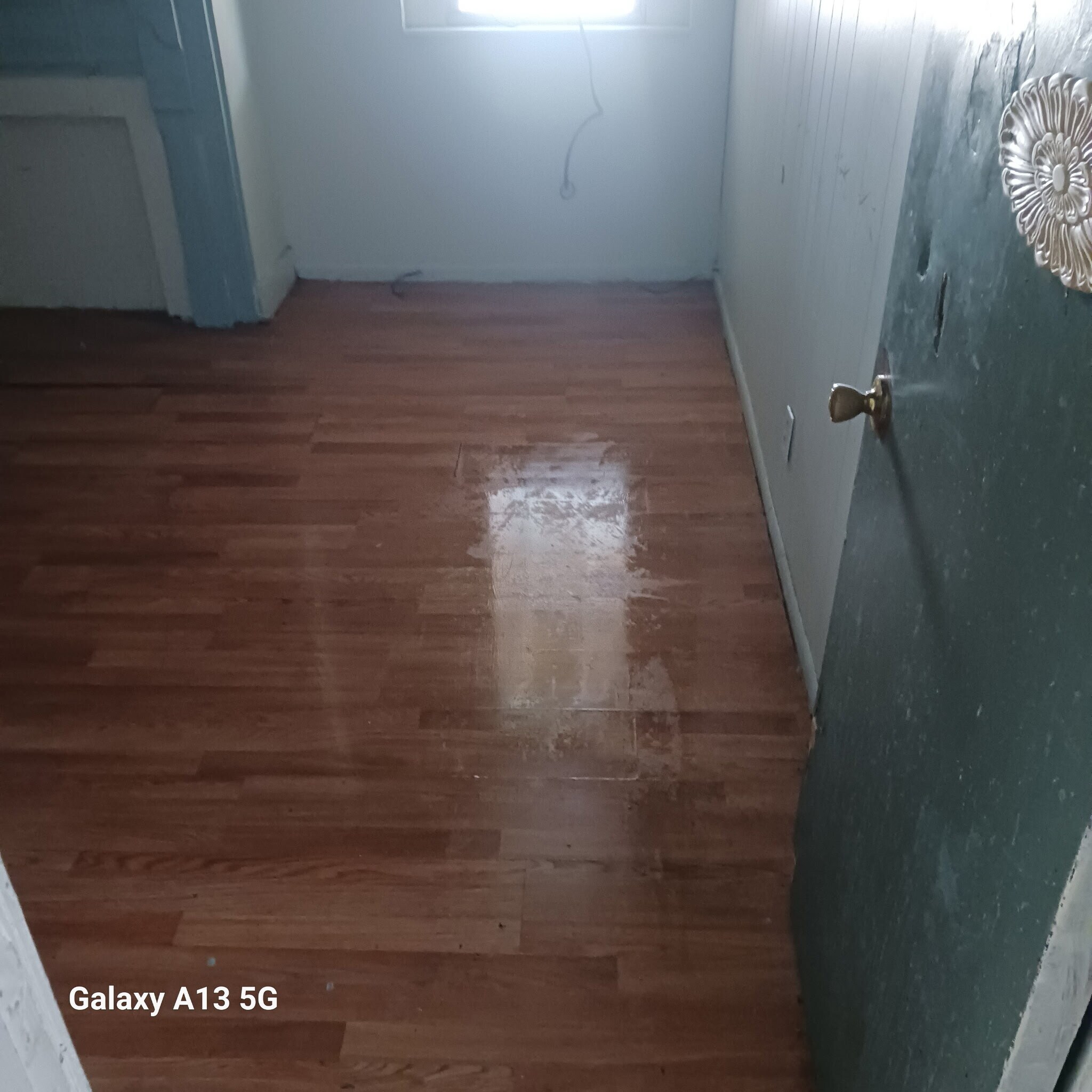 Building Photo - 1006 Victoria Ave