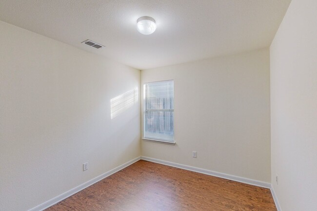 Building Photo - Spacious and Welcoming 4-Bedroom Home with...