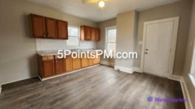 Building Photo - 9804 Miles Ave