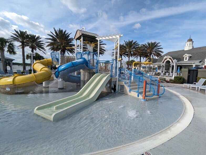 Splash Area - 250 Convex Ln