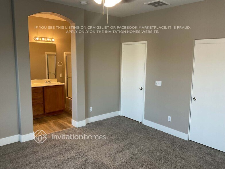 Building Photo - 9113 Blue Raven Ave