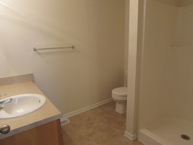 Building Photo - 119 Andrews Dr