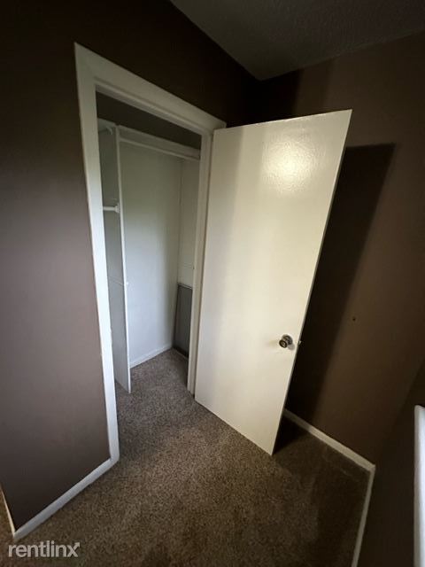 Building Photo - 2 br, 1.5 bath Townhome - 3919 Overland Ht...