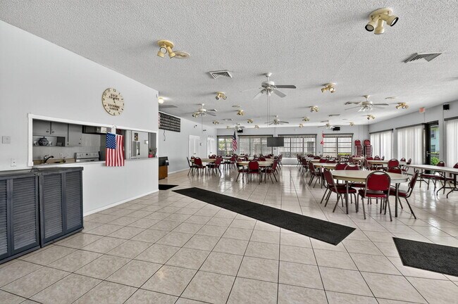 Building Photo - 7101 Golf Colony Ct