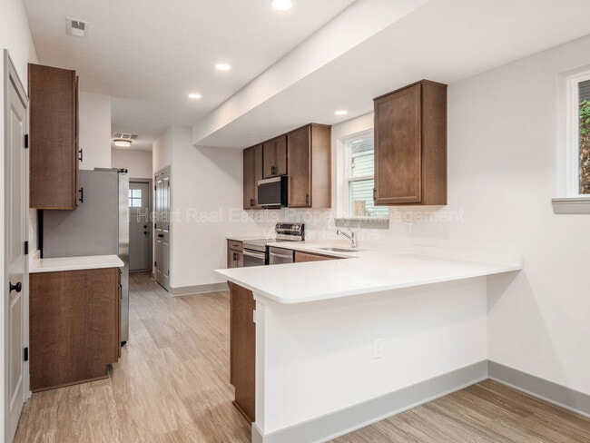 Building Photo - 1128 Geers Ave