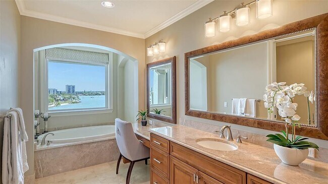 Building Photo - 464 Golden Gate Point