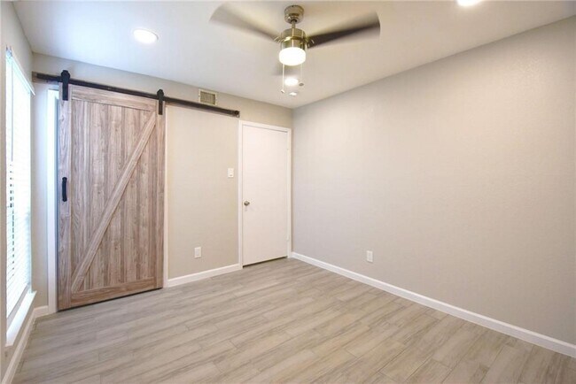 Building Photo - 8600 Fathom Cir