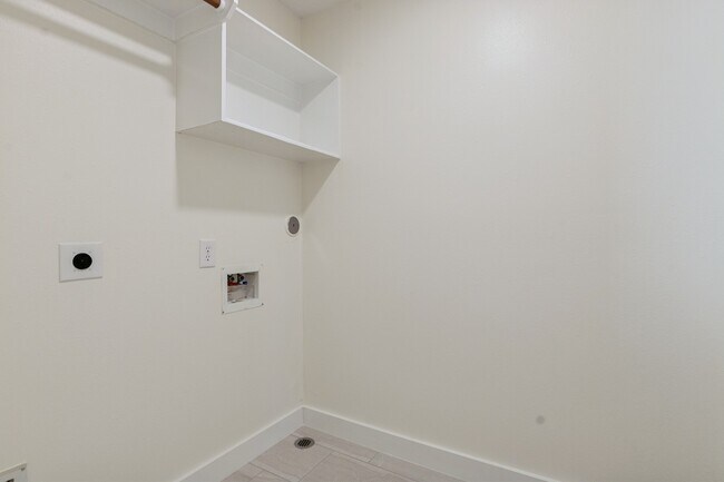 Building Photo - 13167 Peppergate Ln