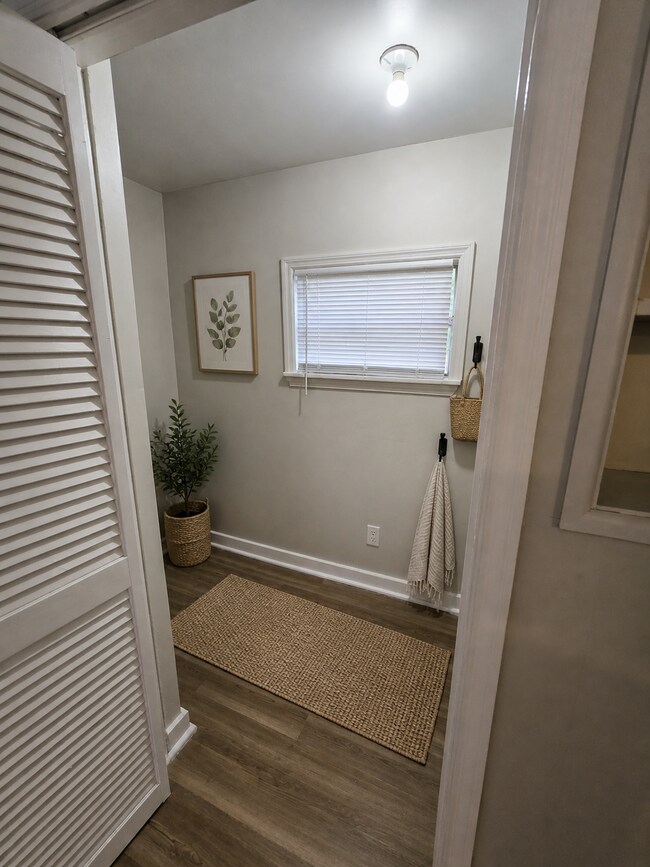 Building Photo - 2367 Danbury Dr