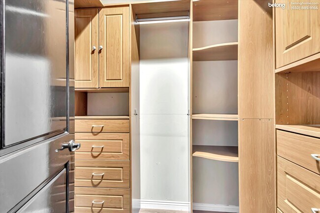 Building Photo - 25644 Queenscliff Ct