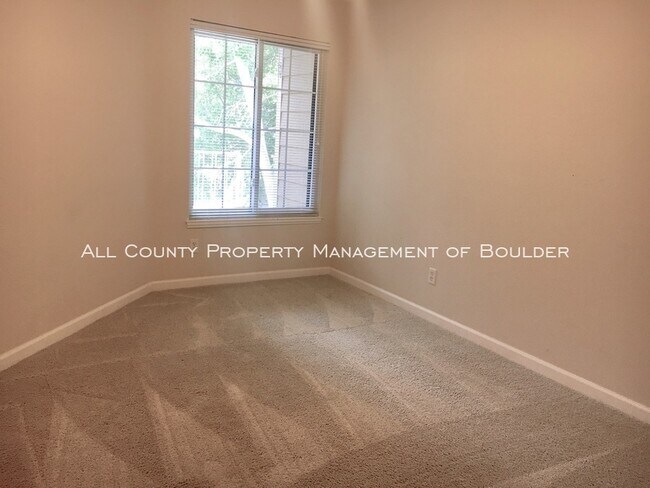 Building Photo - Powderhorn Condo with Loft