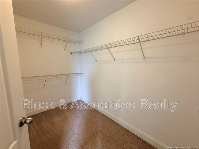 Building Photo - 1705 Bluffside Dr