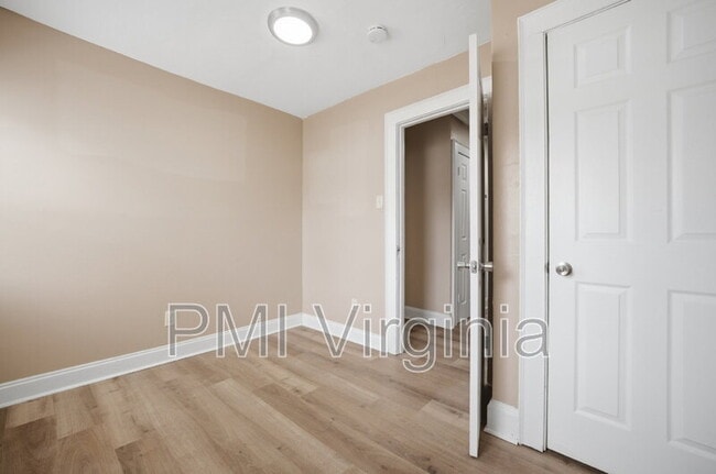 Building Photo - 9 Decatur St