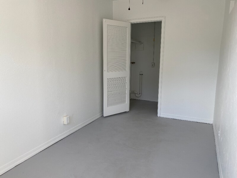 Building Photo - 2179 22nd Ave N