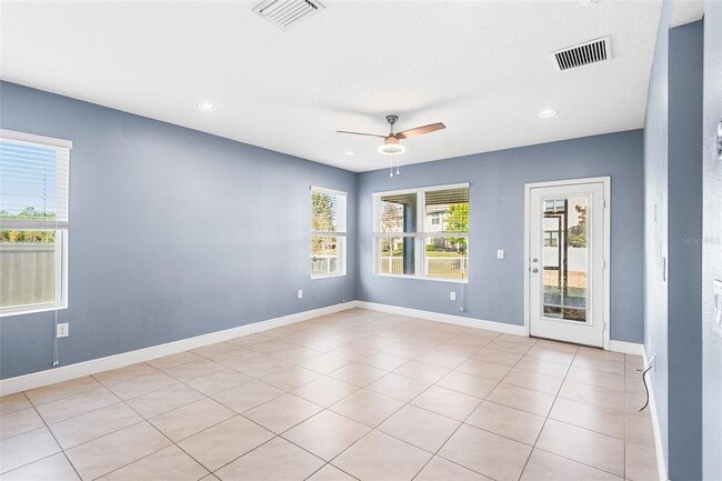 Building Photo - 1848 Oak Hammock Ct