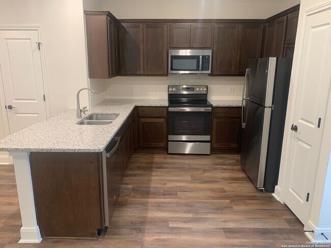 Building Photo - 10327 Candlewood Way