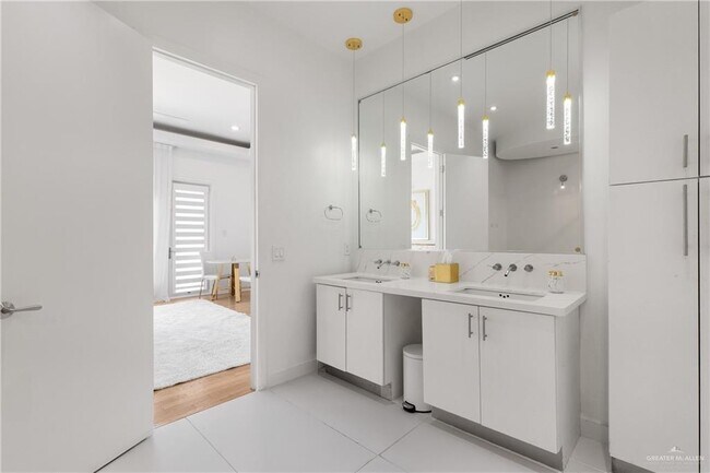 Building Photo - 514 Rio Grande Dr