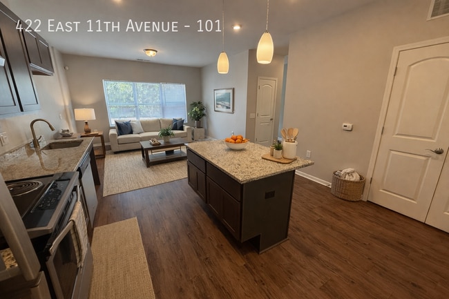 Building Photo - 422 E 11th Ave