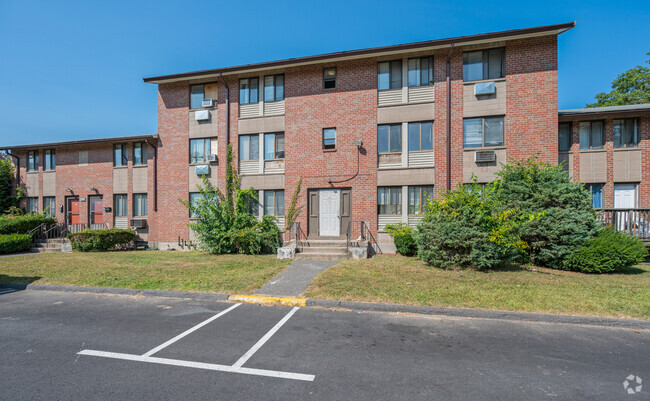 Building Photo - 157 School St