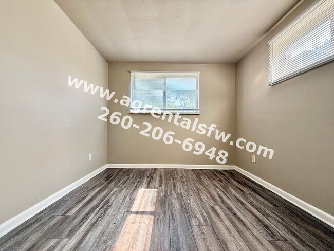 Building Photo - 4729 Northcrest Dr