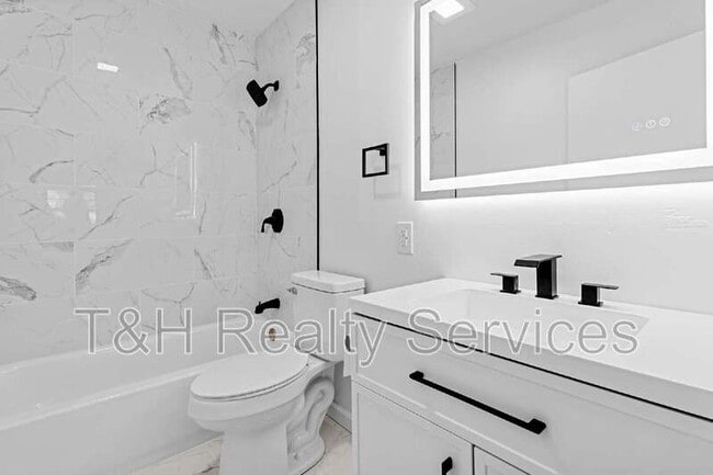 Building Photo - 2233 St Paul St