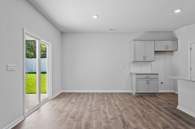 Building Photo - Beautifully designed 4-bedroom, 2-bath ranch