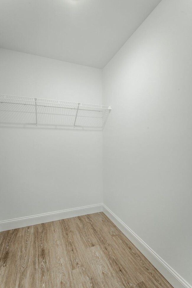 Building Photo - Brand New 4 Bedroom 3.5 Bath