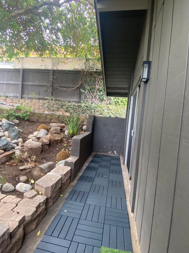 Backyard/Patio - 312 La Amatista Rd