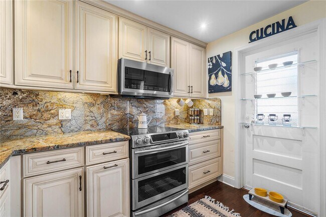 Building Photo - 1501 S Ocean Blvd