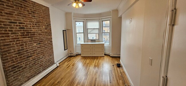 Building Photo - 4110 Park Ave