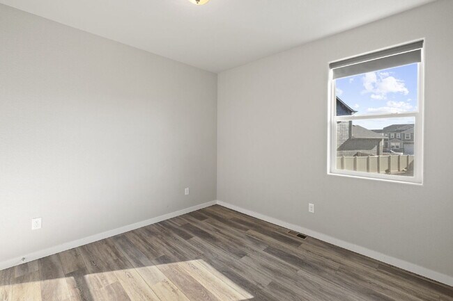 Building Photo - 5255 Big Johnson Dr
