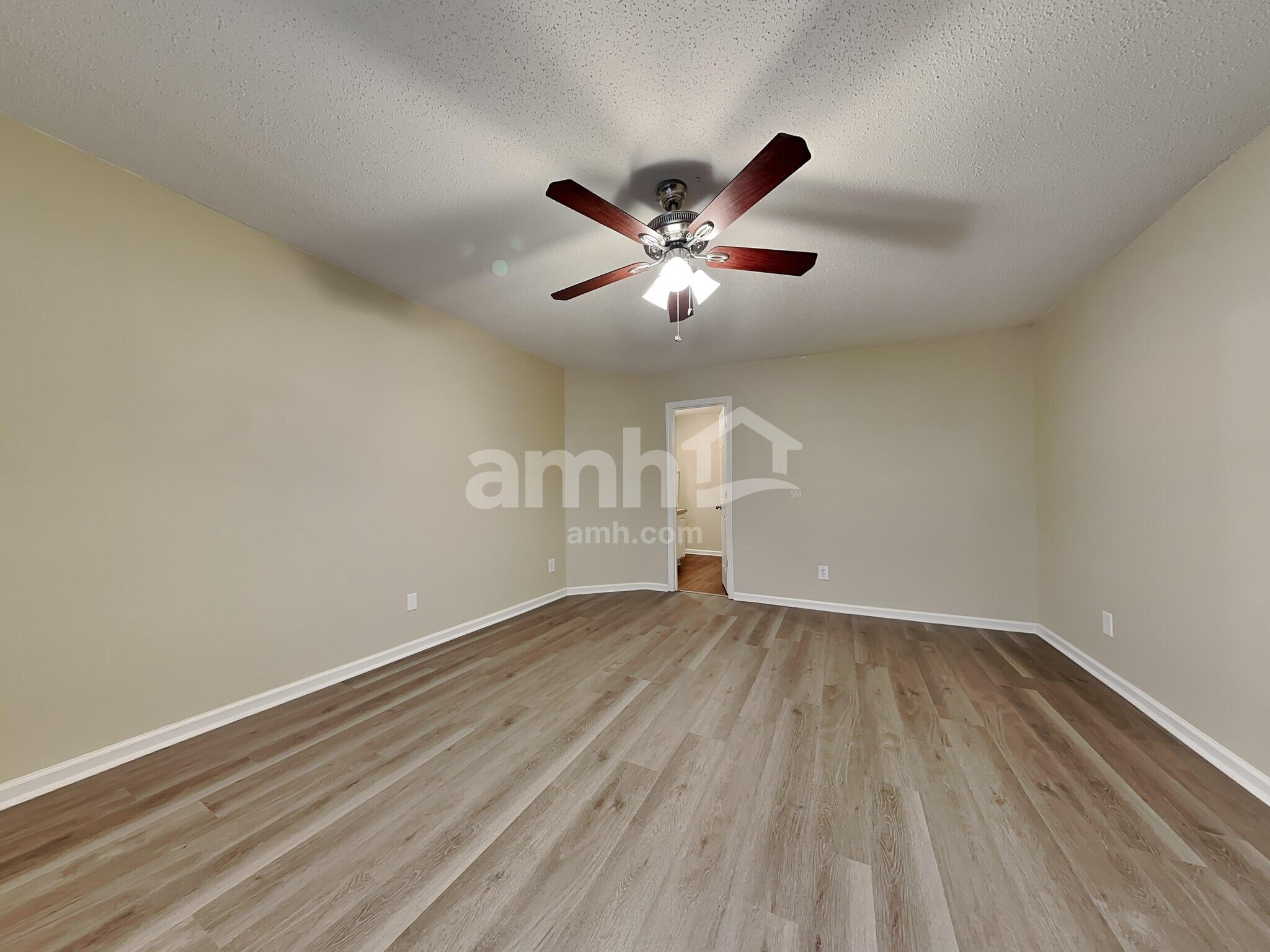 Building Photo - 13 Holly Springs Cir