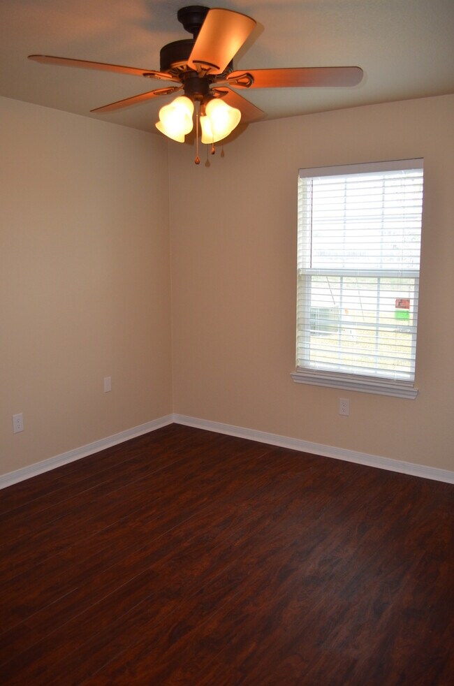 Building Photo - 1802 Tru Trail