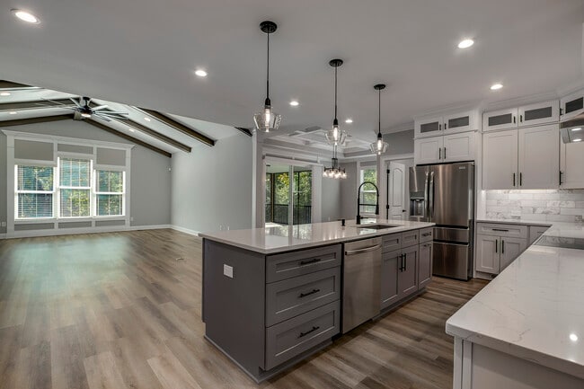 Building Photo - 310 Dudala Way