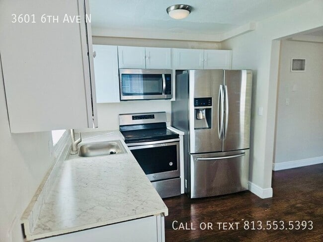 Building Photo - 3601 6th Ave N