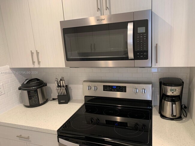 Building Photo - 1630 N 68th Ave