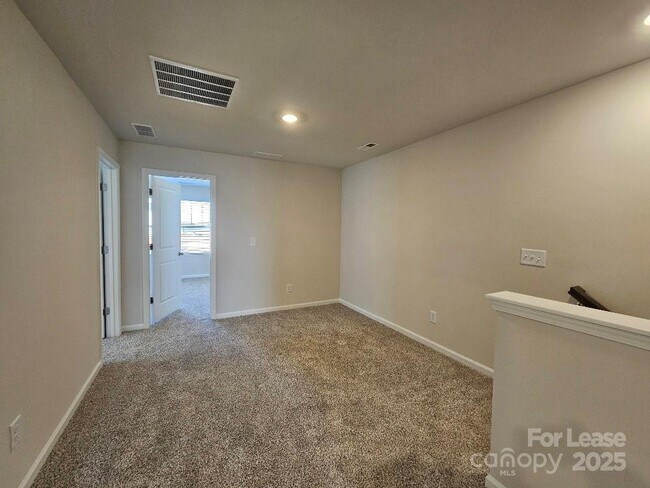 Building Photo - 5213 Brailey Cir