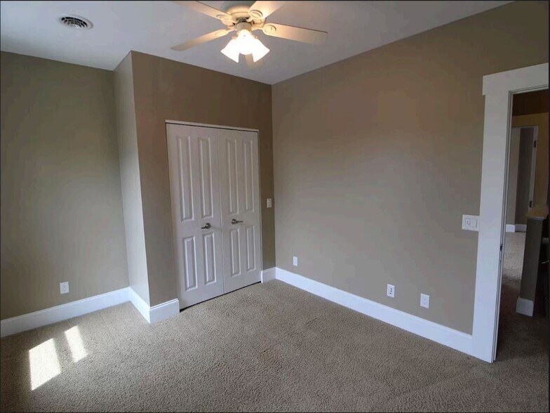 bedroom 1 - 636 S Pearl St